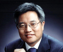 张维迎